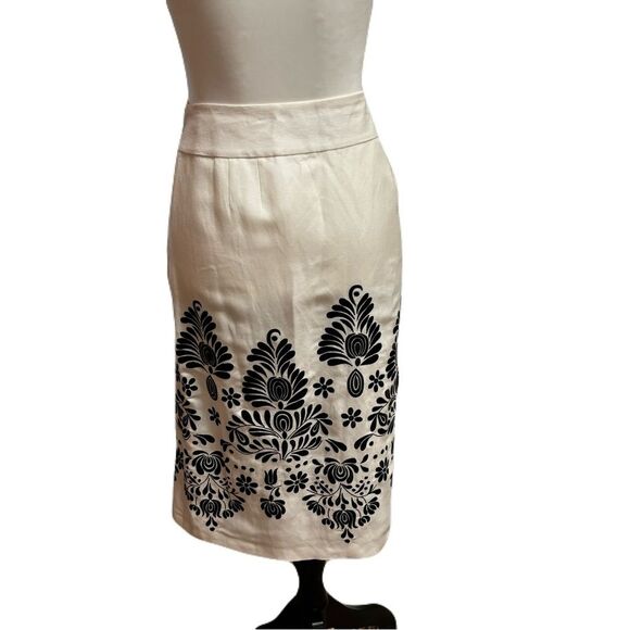 LOFT Black and White Floral Embroidered A-Line Linen -blend Skirt| Size 4 | EUC - Picture 6 of 10